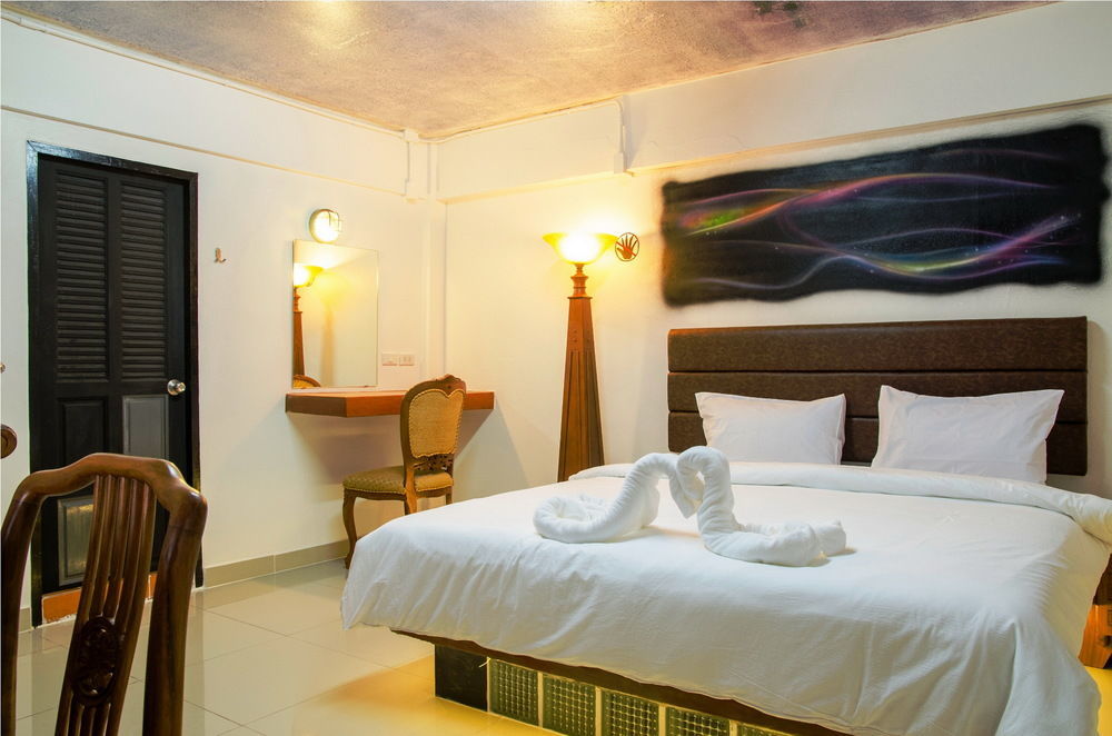 Khunsri Resort Art Boutique Hotel Pattaya Esterno foto