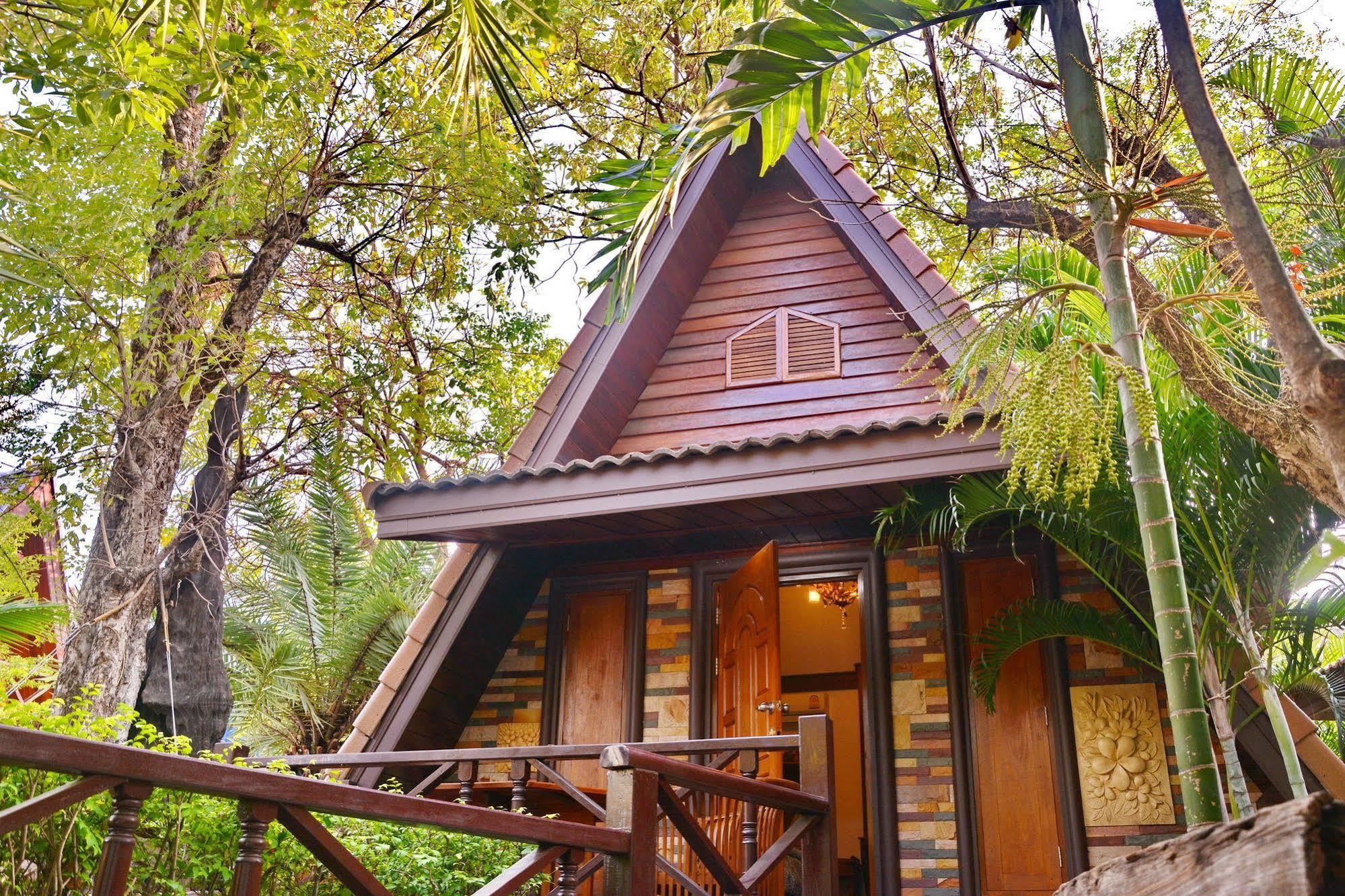 Khunsri Resort Art Boutique Hotel Pattaya Esterno foto