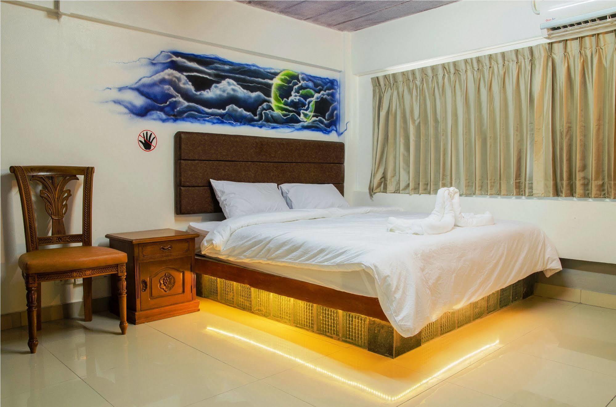 Khunsri Resort Art Boutique Hotel Pattaya Esterno foto